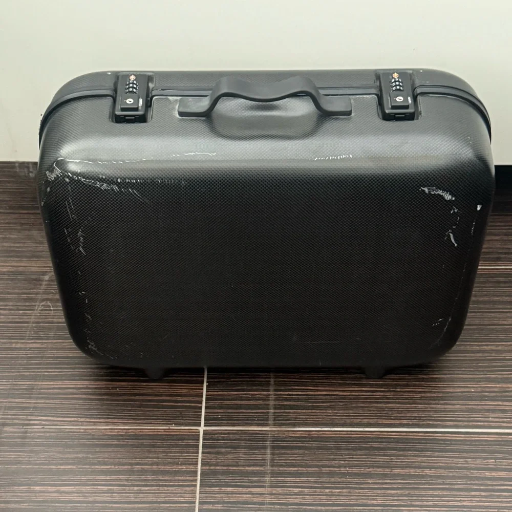 Globe-Trotter Carbon Fiber Hard Shell Carry Case Briefcase in Black